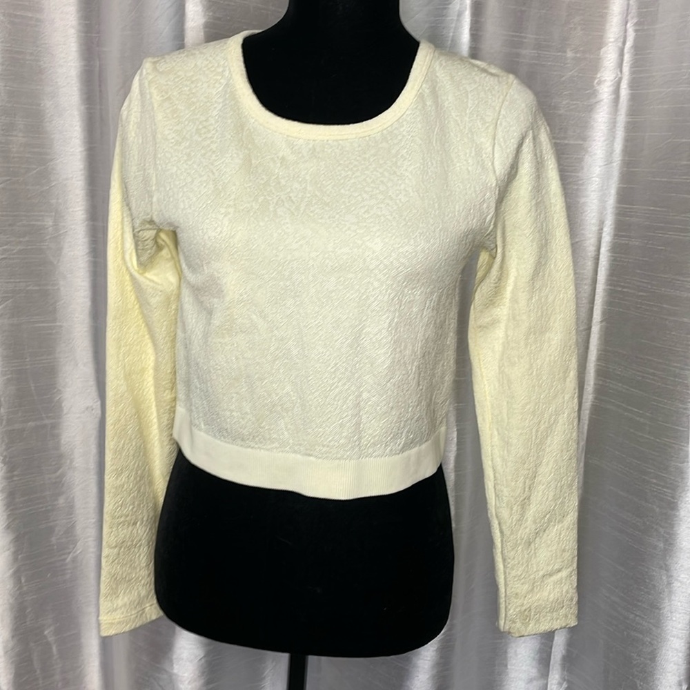 Fabletics River Seamless NWT Women’s XL Yellow Textured Cropped Long Sleeve Top